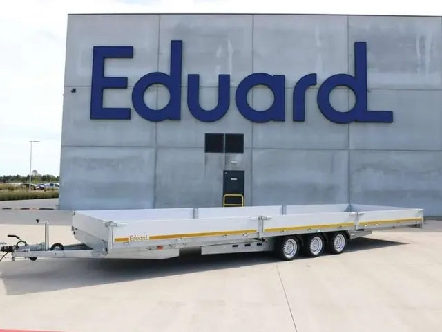 Eduard Multitransporter 850 × 220 cm, 3.500 kg, Dreiachser, Rampen und Winde